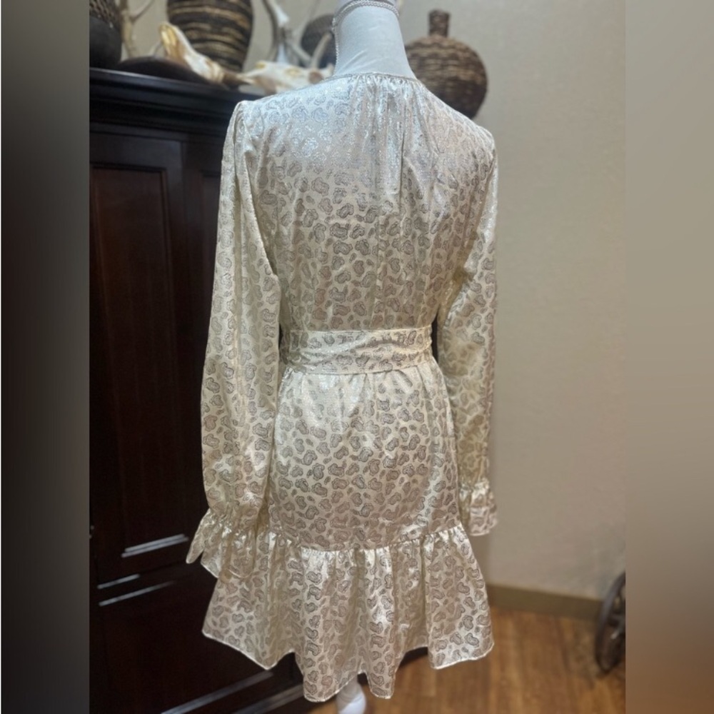 NEW Michael Kors Foil Paisley Print V-Neck Tie Tiered Dress | XS | Cream wedding - Picture 6 of 16